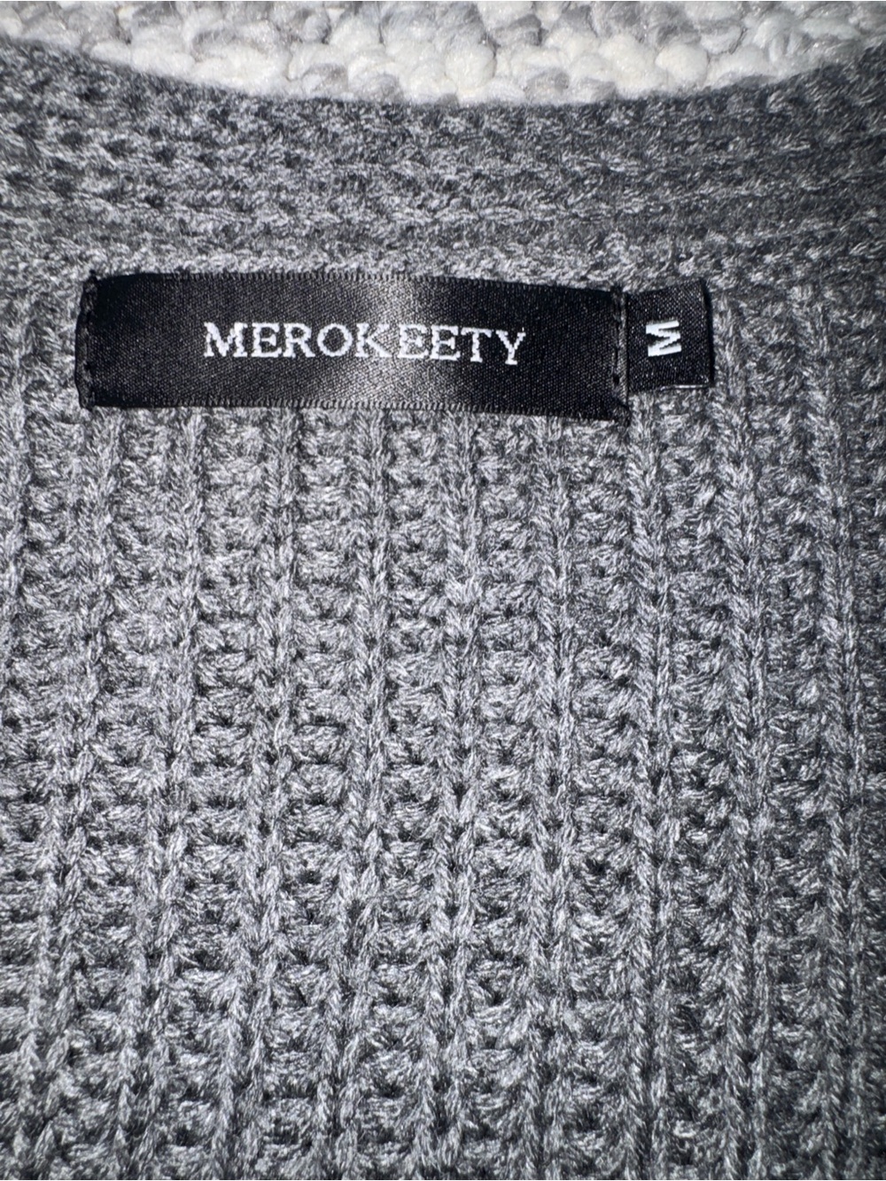 Cozy Open-Front Gray Chunky Knit Cardigan - Picture 5 of 9